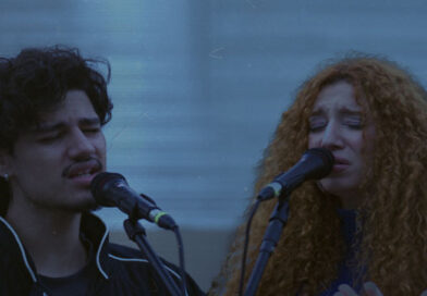 Vitória Frozi & Kaleb Fernandes do Cultura do Céu juntos na canção “Herege”