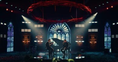 André e Felipe regravam o clássico “O Rosto de Cristo” e celebram um dos maiores hinos da música cristã brasileira