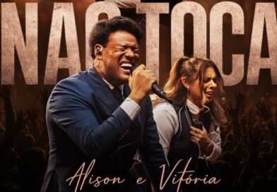 Com testemunho de livramento, Alison e Vitória lançam a emocionante canção “Não Toca” Com testemunho de livramento, Alison e Vitória lançam a emocionante canção “Não Toca”