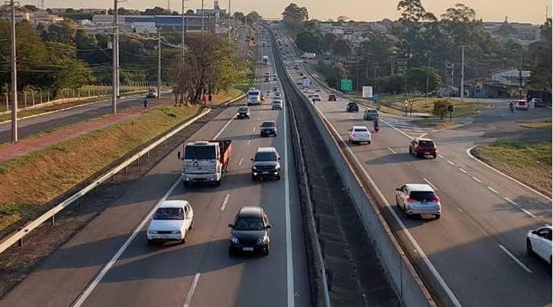 551 mil veículos passaram pelo Corredor Leste Marechal Rondon, durante o feriado da Revolução Constitucionalista 551 mil veículos passaram pelo Corredor Leste Marechal Rondon, durante o feriado da Revolução Constitucionalista