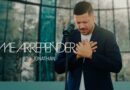 Bob Jonathan transforma lágrimas de uma oração no single “Me Arrepender”
