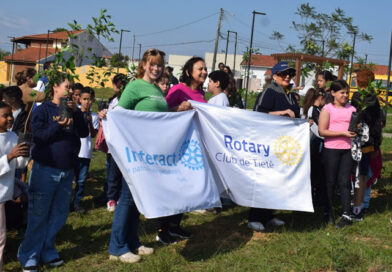 Rotary e Interact Club de Tietê celebram o Dia da Árvore Rotary e Interact Club de Tietê celebram o Dia da Árvore